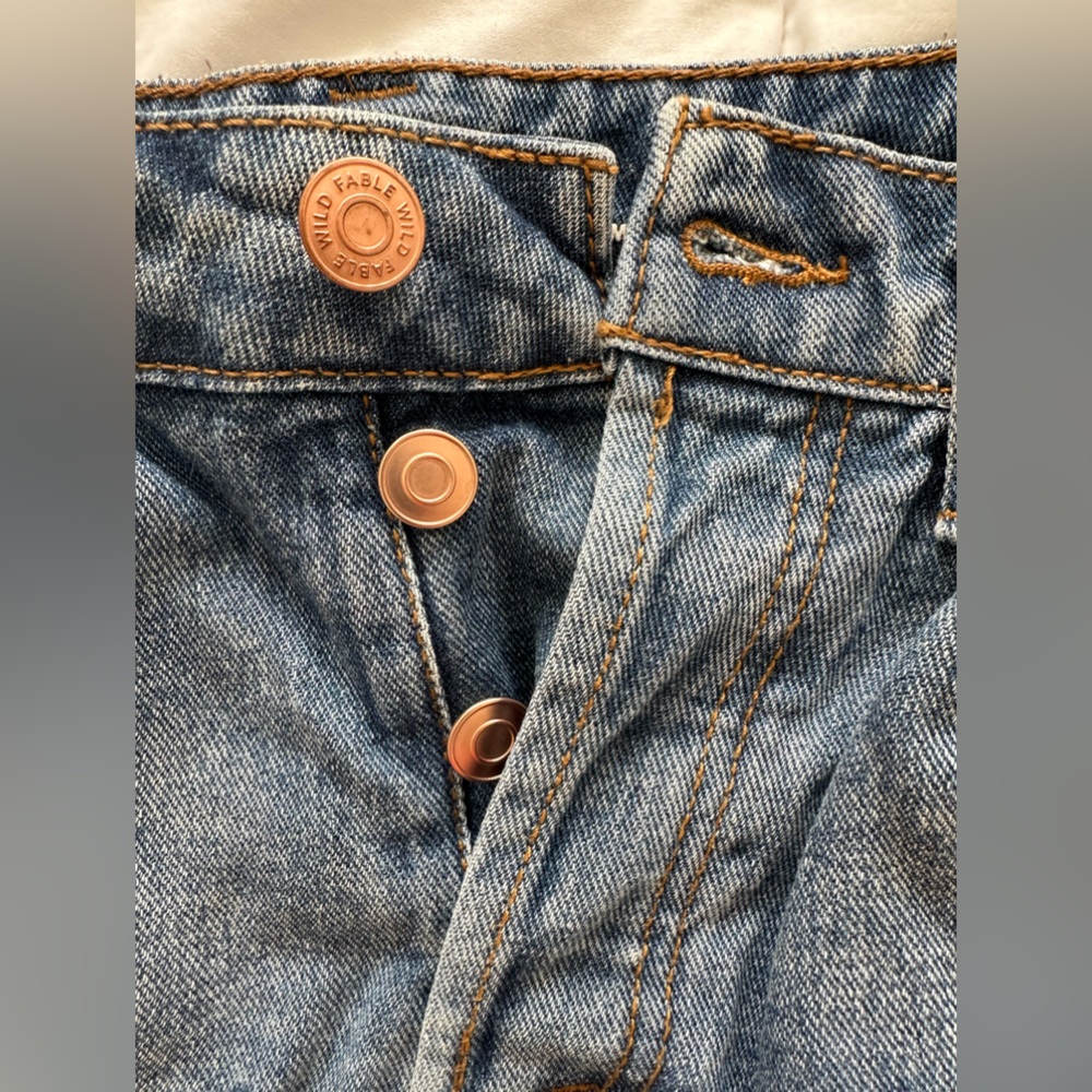 Wild Fable Distressed High Rise Denim Shorts - Size 2 - Picture 2 of 4